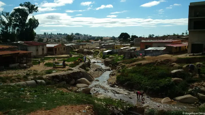 angola eau